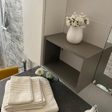 Alojamento de Acomodação e Pequeno-almoço Da Leone Palazzolo dello Stella